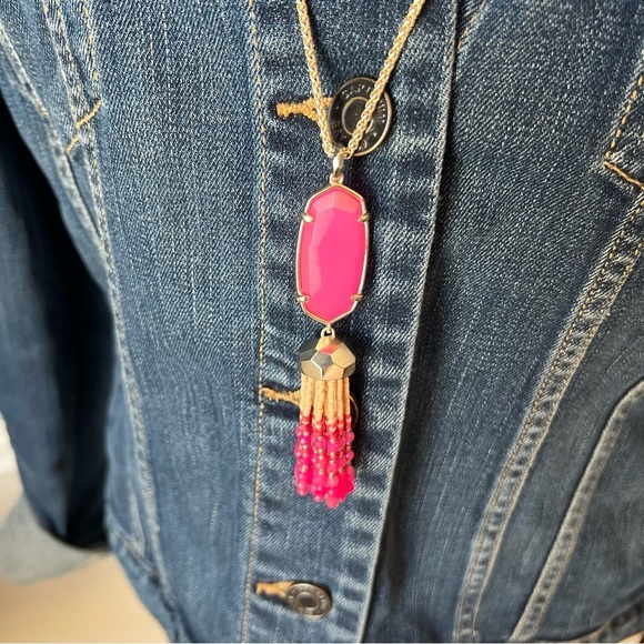 Kendra Scott Eva Necklace in Pink and Gold - Picture 2 of 6